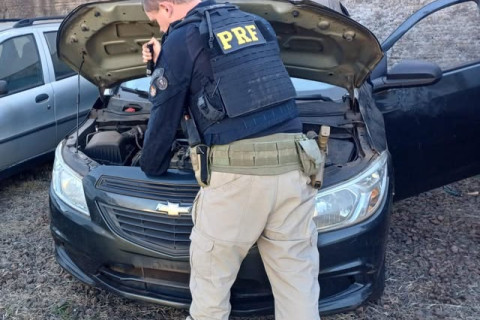 PRF recupera veículo roubado na BR-369, em Apucarana (PR)