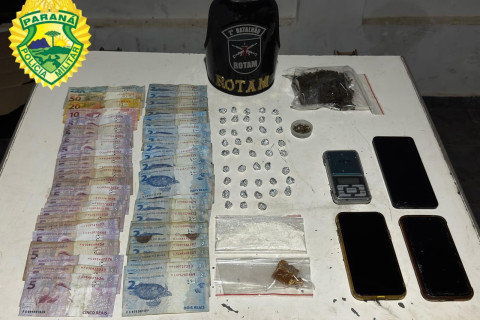 SUSPEITOS SÃO ABORDADOS E DROGAS SÃO APREENDIDAS EM CARLÓPOLIS