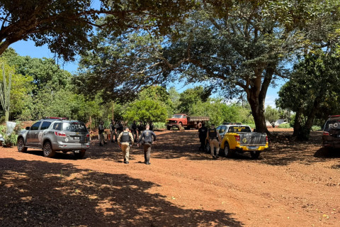 HOMEM COM MANDADO DE PRISÃO MORRE APÓS CONFRONTO COM A POLÍCIA NA ZONA RURAL DE BANDEIRANTES