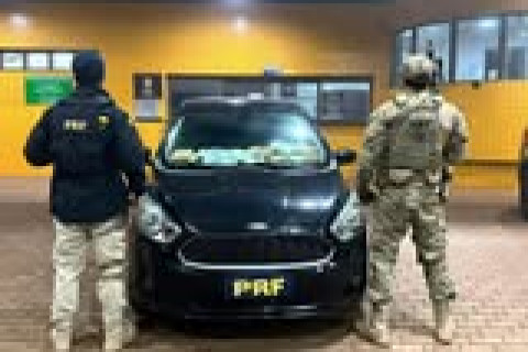 Casal é preso pela PRF transportando quase 12 kg de haxixe e maconha