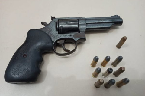 PRF apreende homem com arma de fogo com numeração suprimida em Cascavel