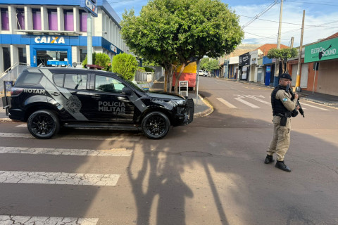 Corpo de Bombeiros e Polícia Militar atendem ocorrência em agência bancária de Bandeirantes