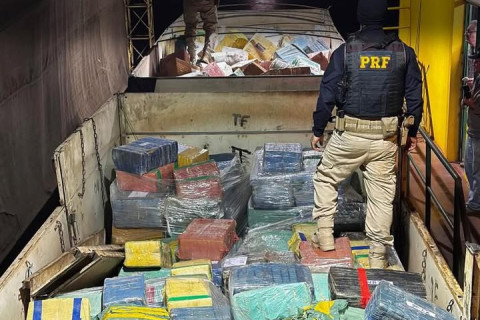No Paraná, PRF apreende 171 toneladas de drogas no primeiro semestre de 2025